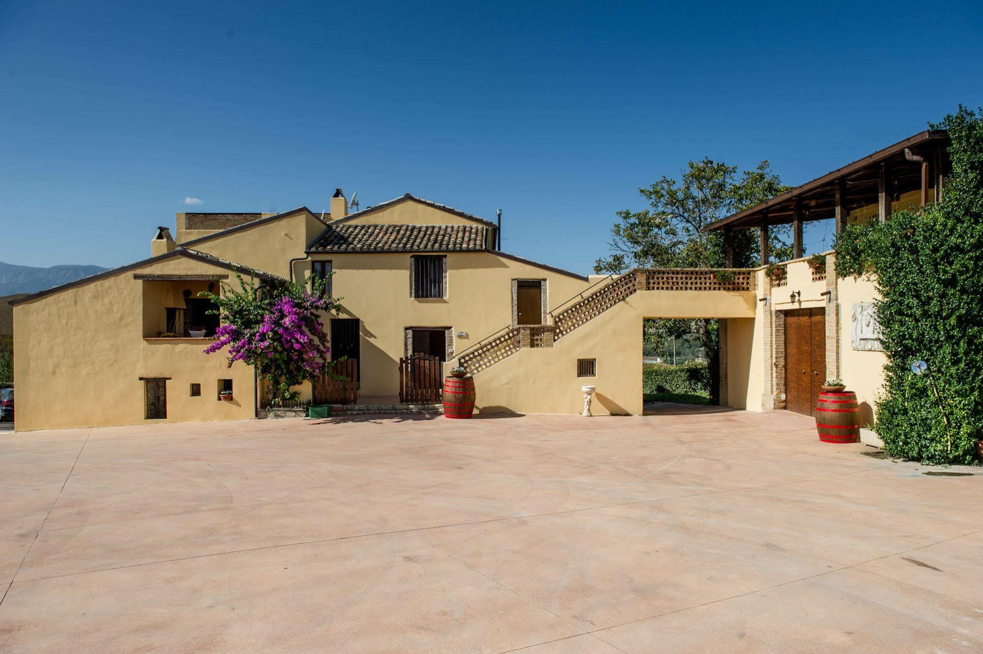 Masseria Del Vino Loreto Aprutino Exteriér fotografie